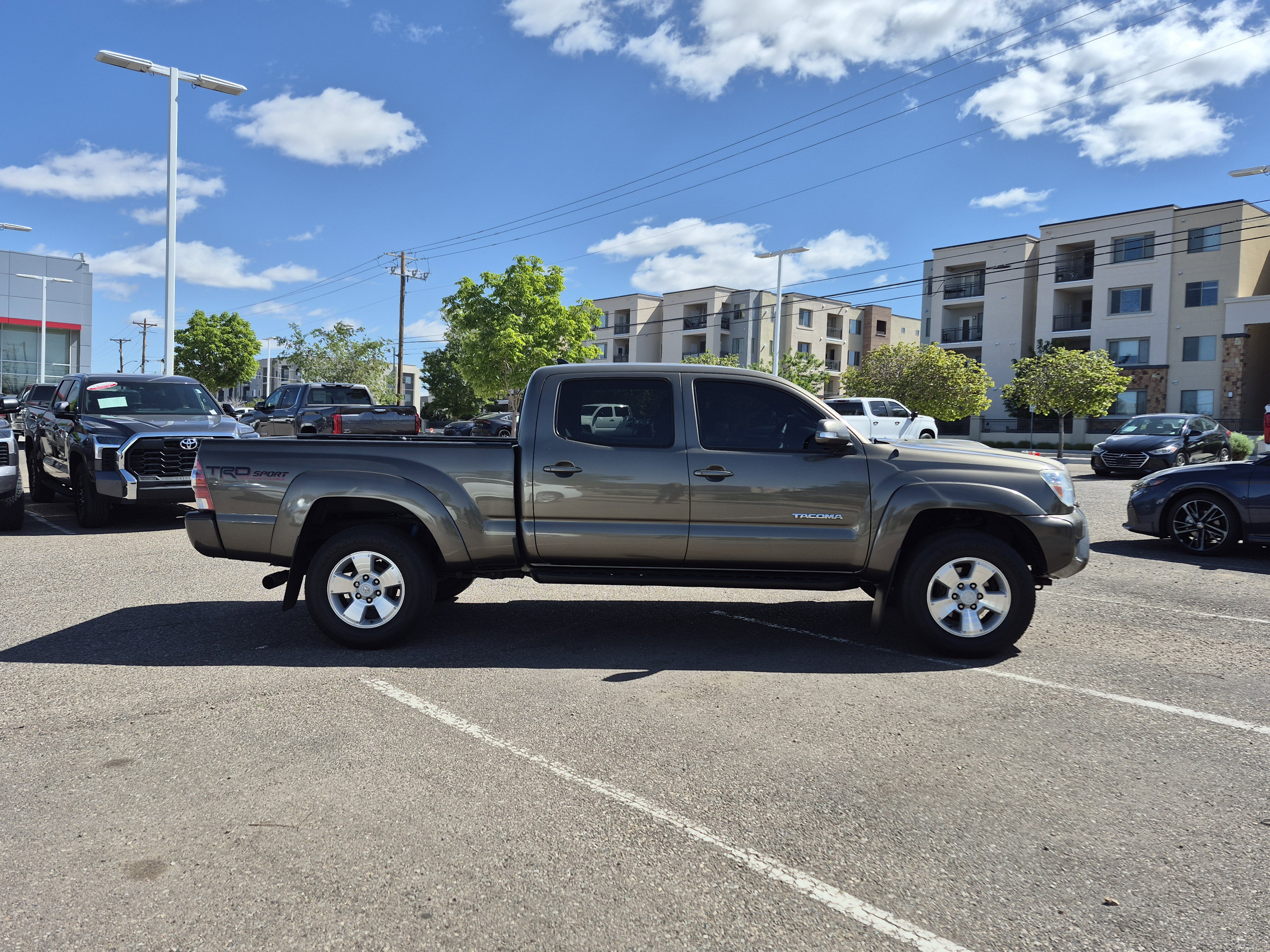 Used 2015 Toyota Tacoma PreRunner w/ TRD Sport Package RWD image 6