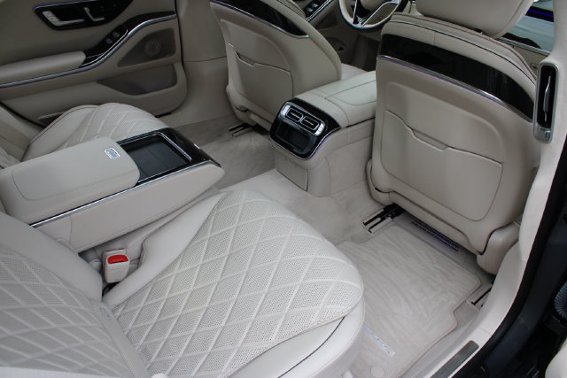 Used 2021 Mercedes-Benz S 580 4MATIC Sedan w/ AMG Line image 16