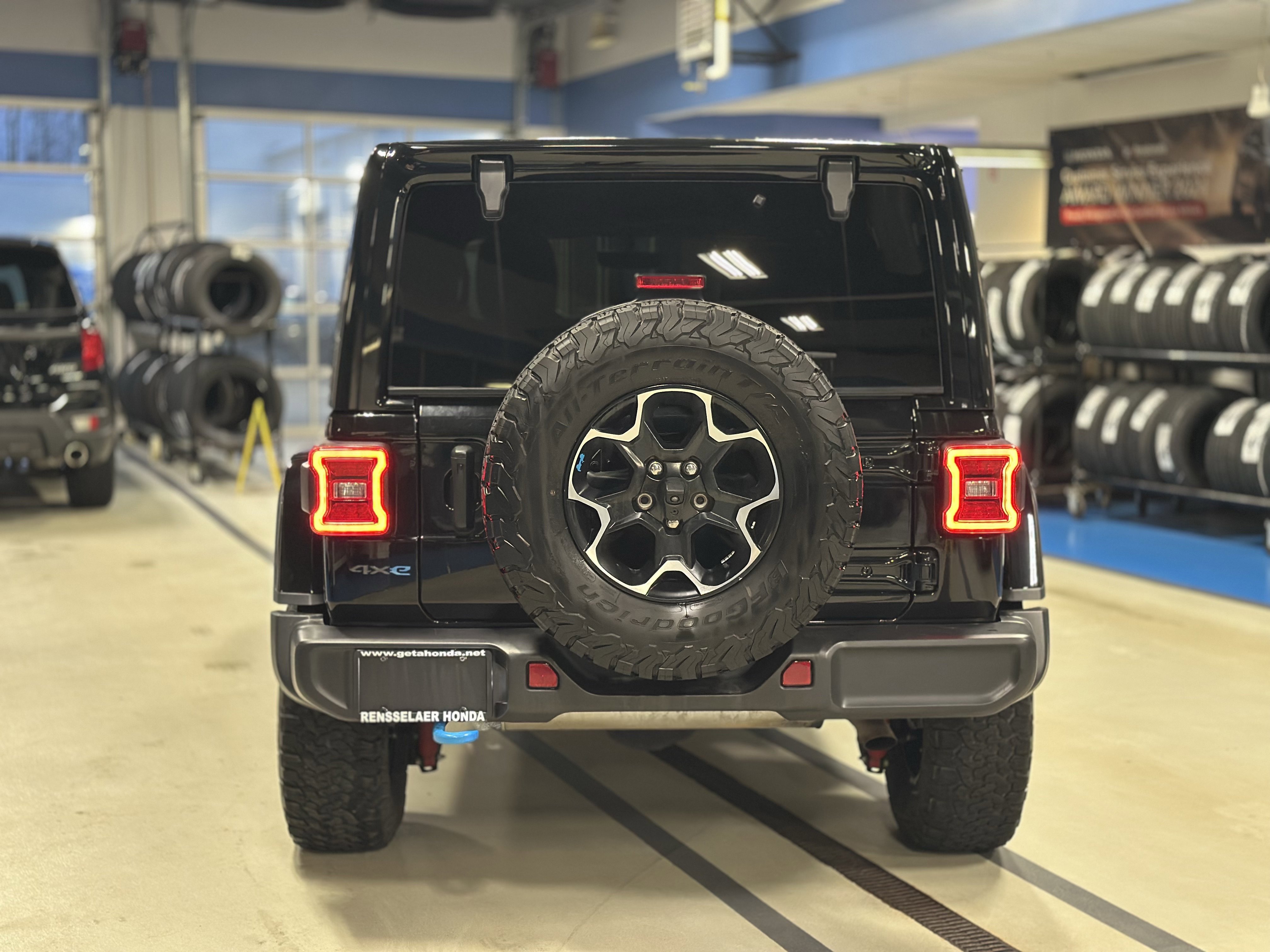 Used 2023 Jeep Wrangler Unlimited Rubicon 4xe w/ Cold Weather Group image 5