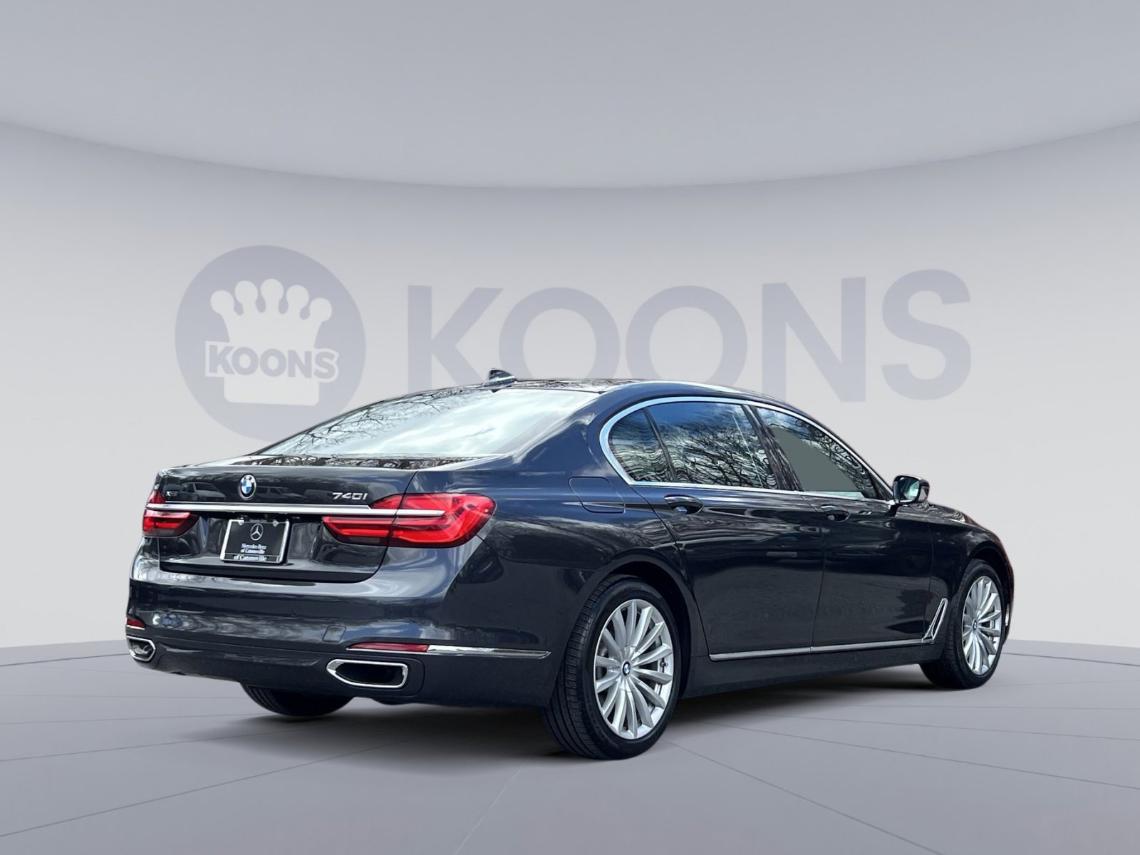 Used 2017 BMW 740i xDrive image 5