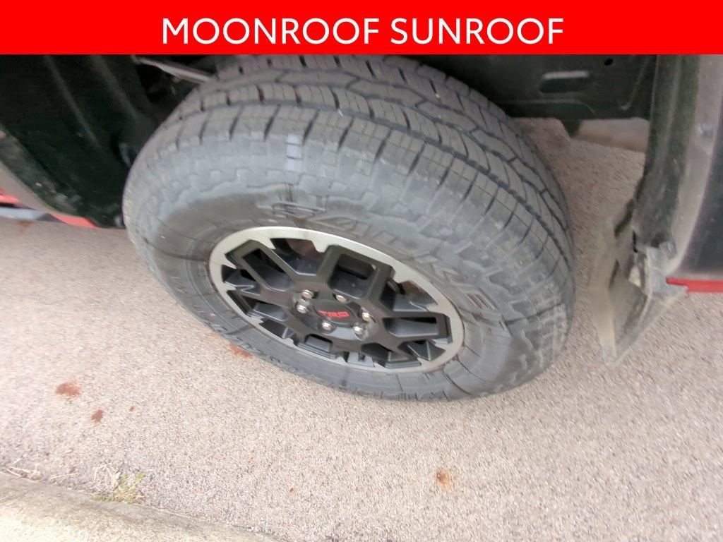 Used 2024 Toyota Tacoma TRD Off-Road w/ TRD Off Road Premium Package AWD/4WD image 6