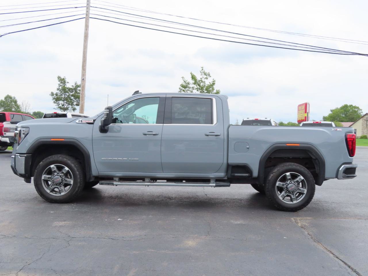 Used 2025 GMC Sierra 2500 SLE w/ SLE Value Package; AWD/4WD image 3