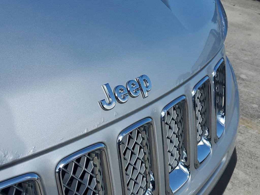 Used 2014 Jeep Compass Latitude AWD/4WD image 4