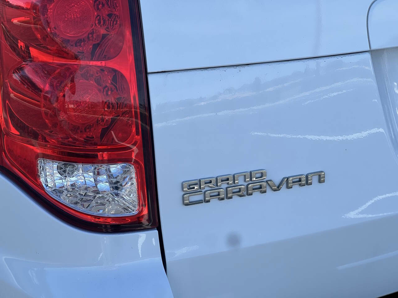 Used 2019 Dodge Grand Caravan SXT image 35
