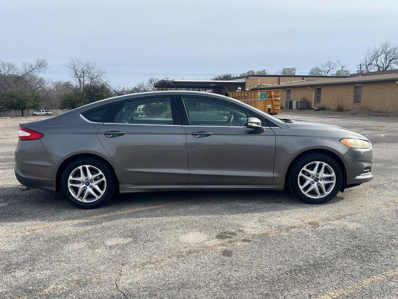 Used 2014 Ford Fusion SE image 5