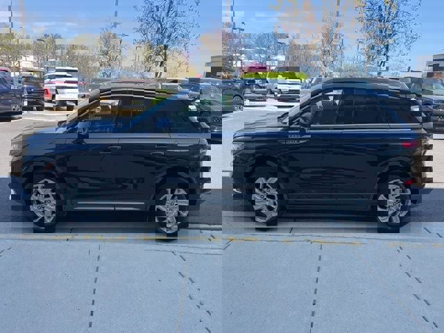 Used 2022 Lincoln Corsair FWD image 4