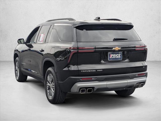 Used 2024 Chevrolet Traverse LT image 8