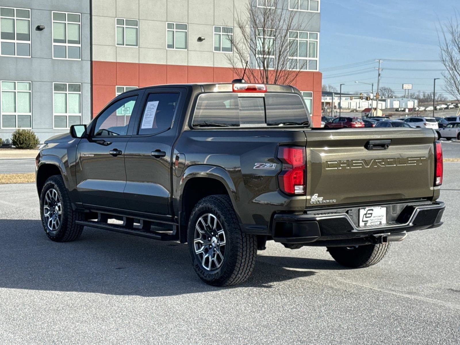 Used 2024 Chevrolet Colorado Z71 w/ Z71 Convenience Package 2 image 26