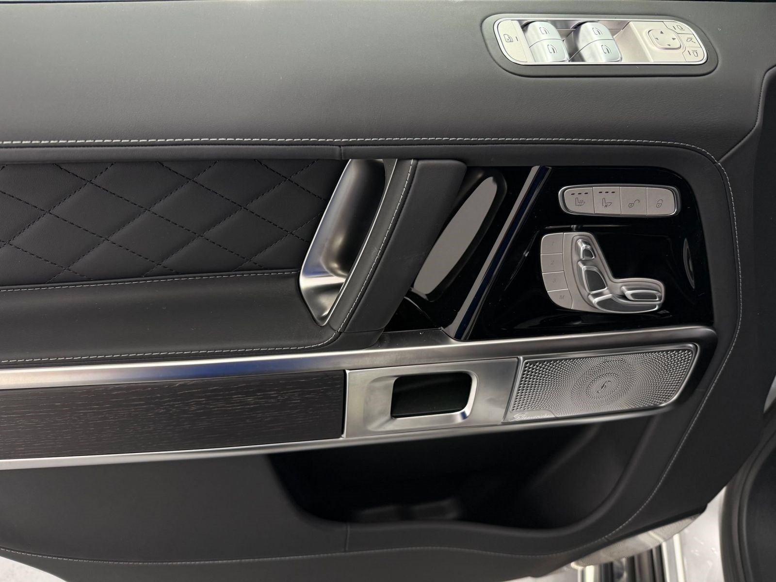 New 2027 Mercedes-Benz G 63 AMG 4MATIC image 11
