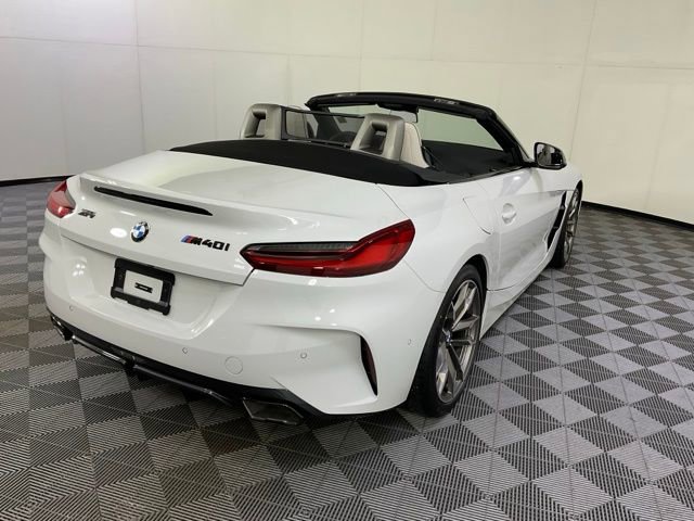 Certified 2026 BMW Z4 M40i w/ Premium Package image 6