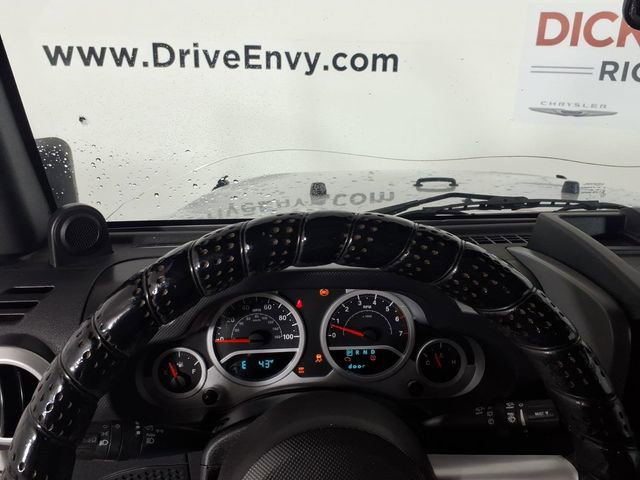 Used 2010 Jeep Wrangler Unlimited Sahara w/ Dual Top Group AWD/4WD image 24