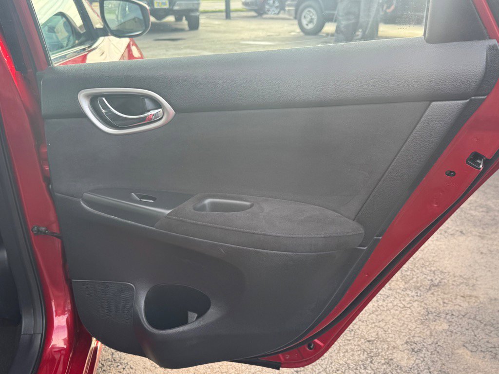 Used 2013 Nissan Sentra SV image 18