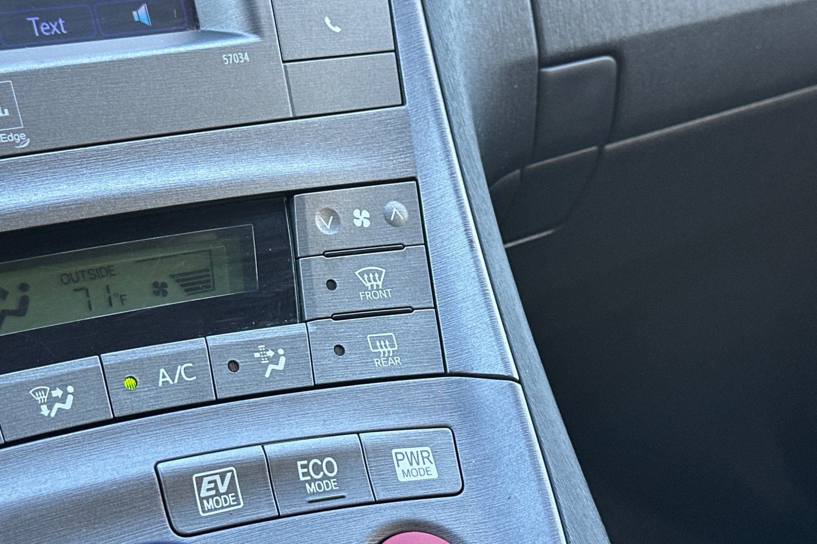 Used 2015 Toyota Prius Four FWD image 29