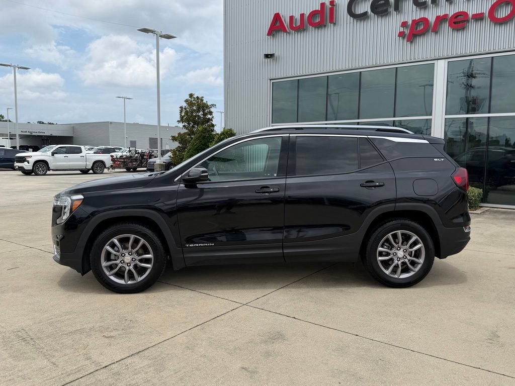 Used 2024 GMC Terrain SLT FWD image 8