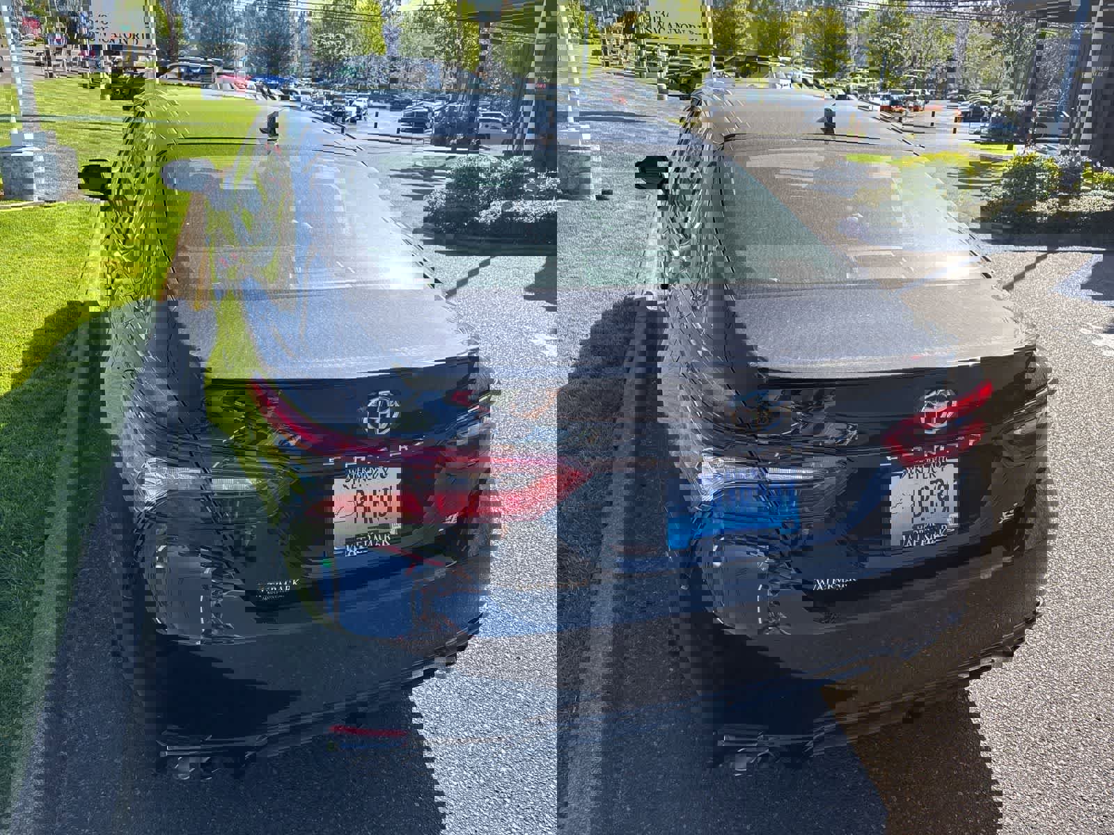 Used 2022 Toyota Camry XSE FWD image 7