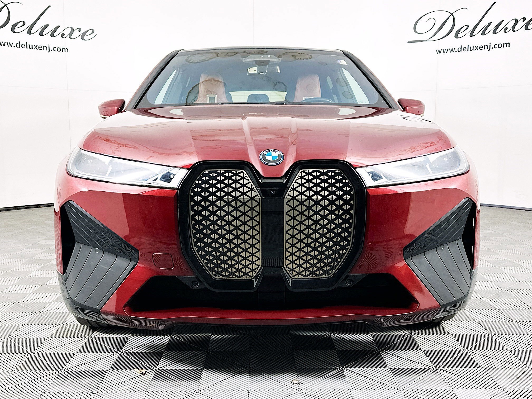 Used 2023 BMW iX xDrive50 w/ Ultimate Package 2 image 2