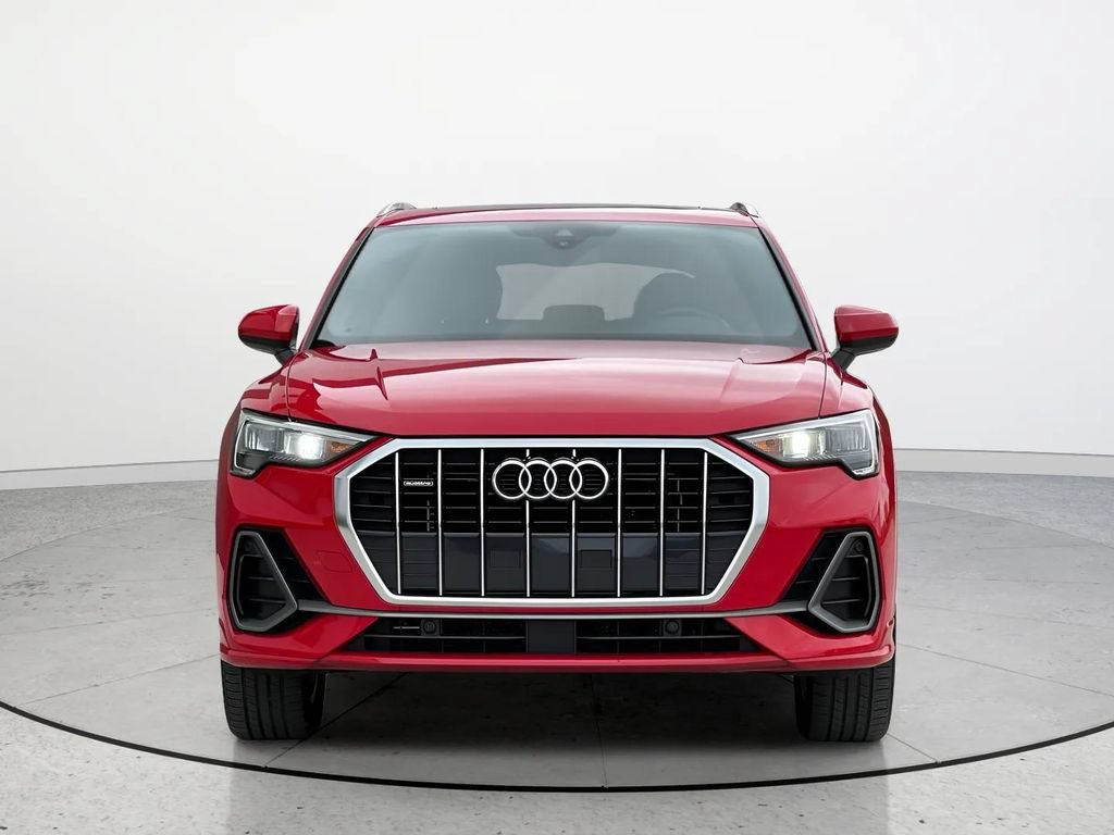 Used 2021 Audi Q3 2.0T Premium w/ Convenience Package AWD/4WD image 4