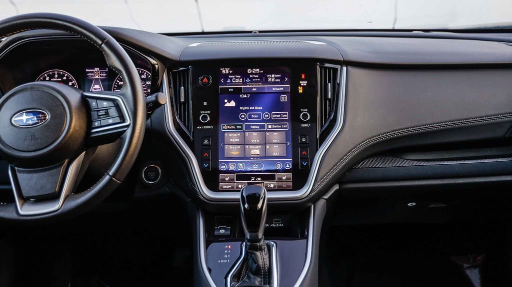 Used 2025 Subaru Outback Premium image 16
