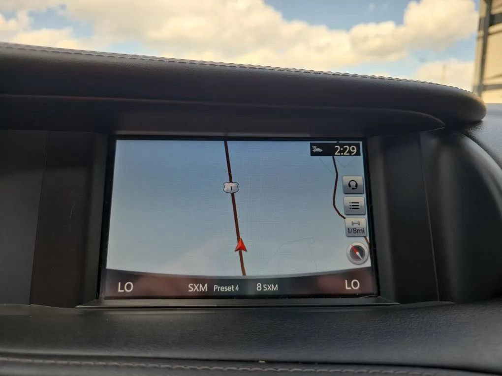 Used 2017 INFINITI QX30 Premium w/ Technology Package image 31