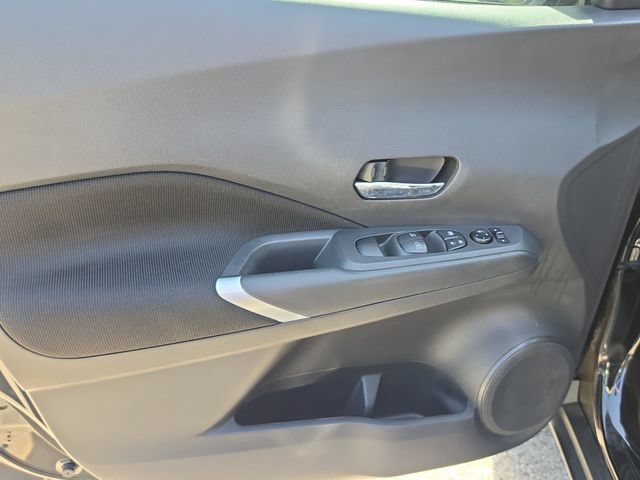 Certified 2021 Nissan Kicks SV FWD image 17