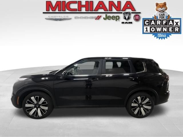 Used 2025 Mitsubishi Outlander SE FWD image 1