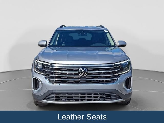 Used 2025 Volkswagen Atlas SE AWD/4WD image 3