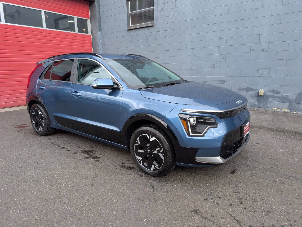 Used 2025 Kia Niro Wind image 1