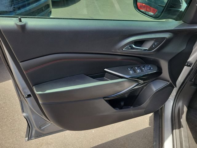 Used 2025 Chevrolet Trax RS w/ Driver Confidence Package FWD image 16