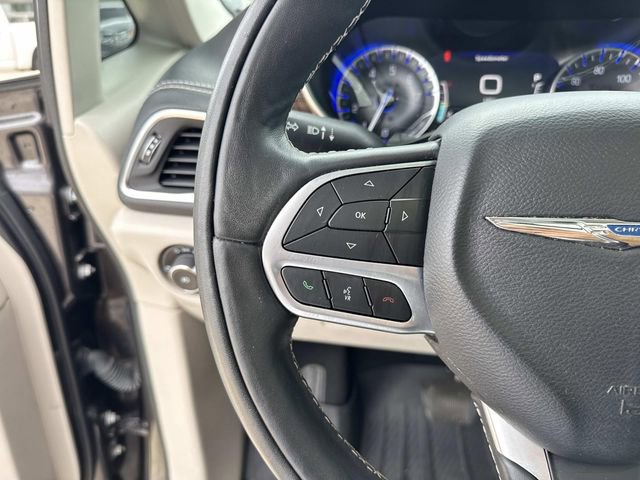 Used 2022 Chrysler Pacifica Limited AWD/4WD image 46