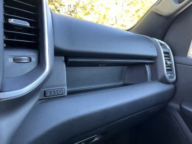 Used 2019 RAM 1500 Big Horn AWD/4WD image 33
