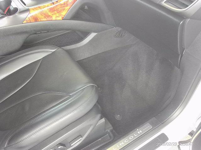 Used 2017 Lincoln MKX Reserve w/ Lincoln MKX Climate Package image 18