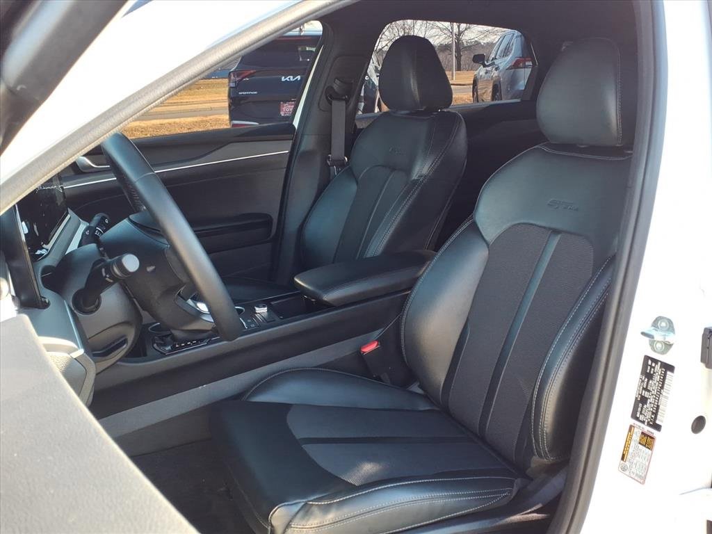 Used 2023 Kia K5 GT-Line image 3