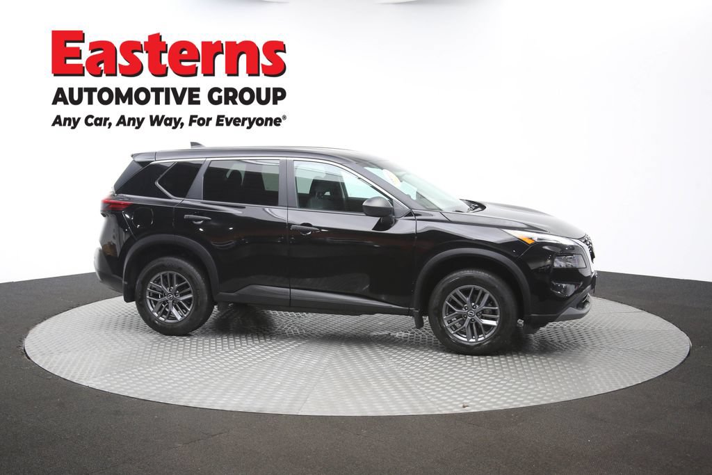 Used 2023 Nissan Rogue S AWD/4WD image 45