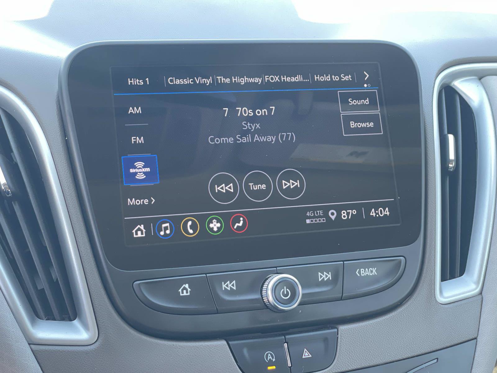 Used 2024 Chevrolet Malibu LT FWD image 12