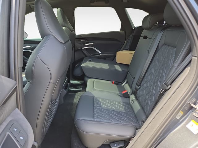 New 2025 Audi SQ5 Prestige AWD/4WD image 12