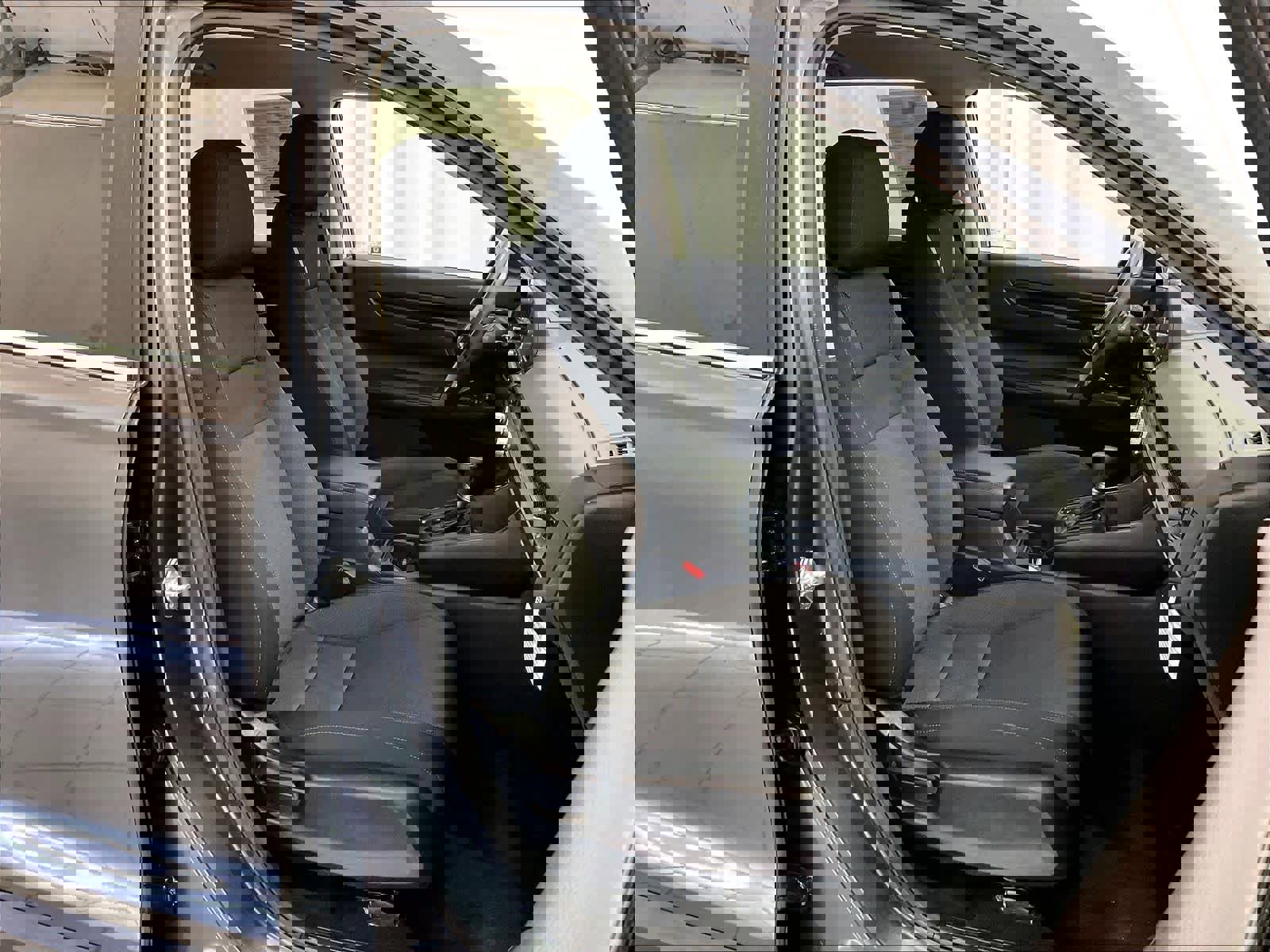 Used 2025 Honda CR-V LX image 11