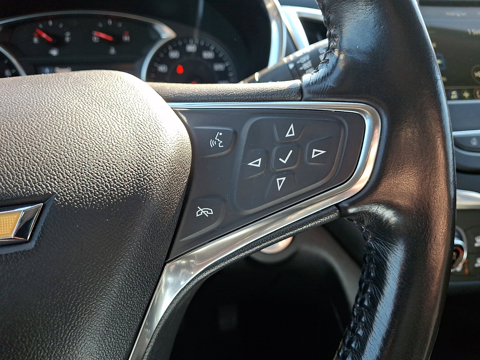 Used 2019 Chevrolet Equinox LT image 20