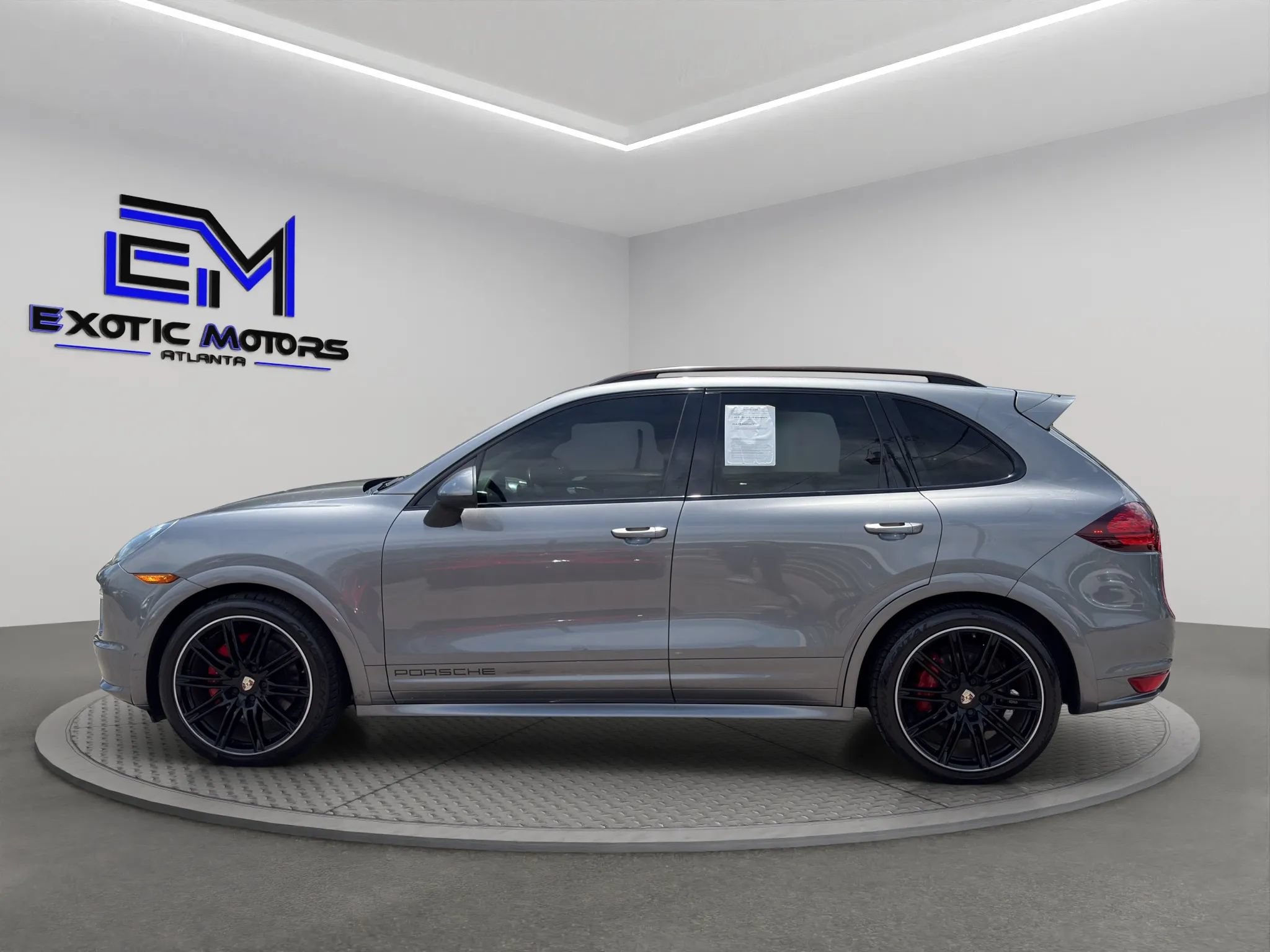 Used 2013 Porsche Cayenne GTS AWD/4WD image 2