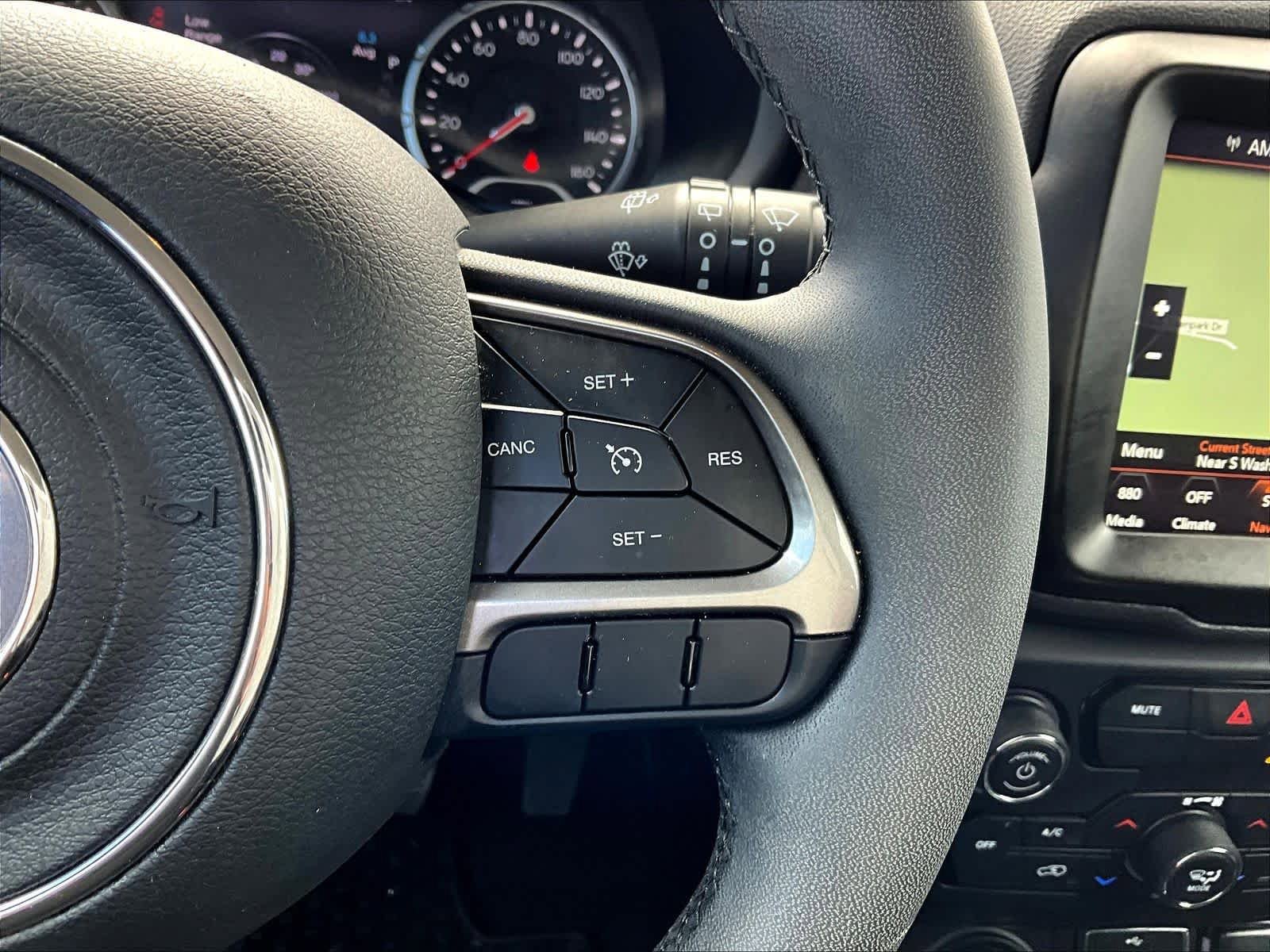 Used 2022 Jeep Renegade Latitude image 38