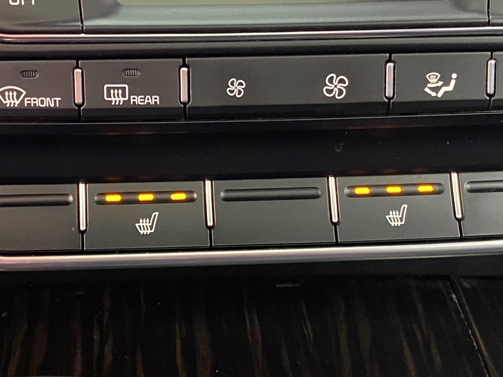 Used 2020 Kia Sorento EX image 36