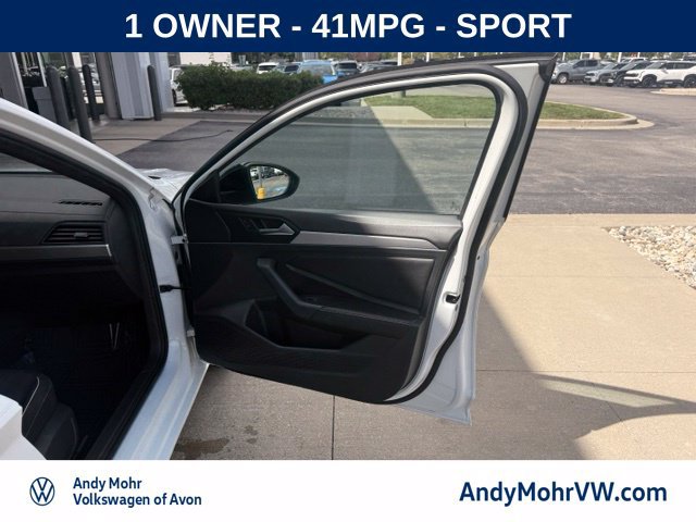 Used 2022 Volkswagen Jetta Sport FWD image 15
