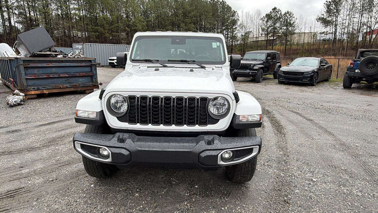 Used 2024 Jeep Gladiator Sport image 3