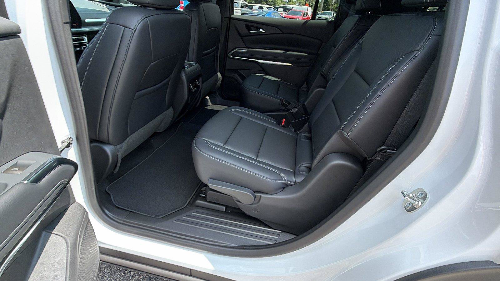 New 2026 Chevrolet Traverse LT w/ Driver Confidence Package FWD image 19