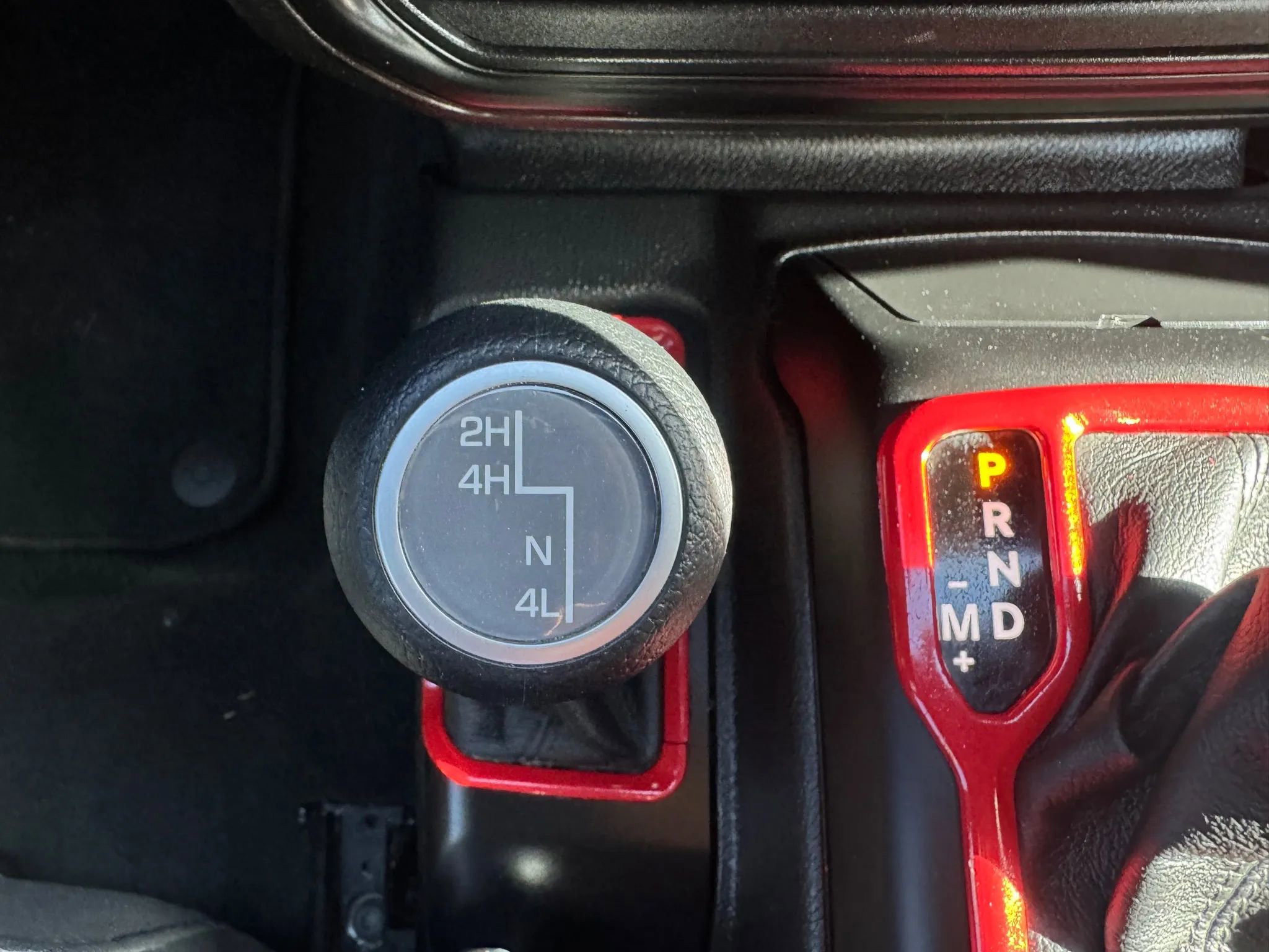 Used 2023 Jeep Wrangler Sport image 29