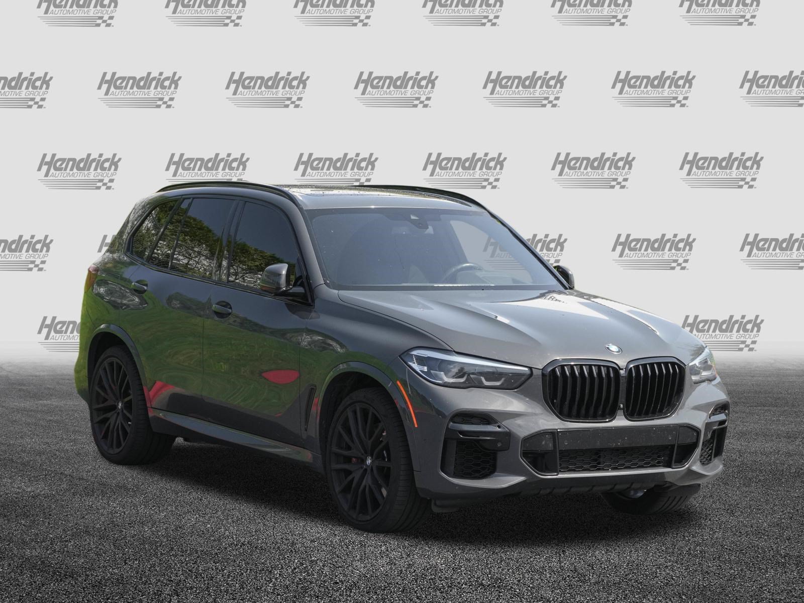 Used 2023 BMW X5 M50i w/ Climate Comfort Package AWD/4WD image 2