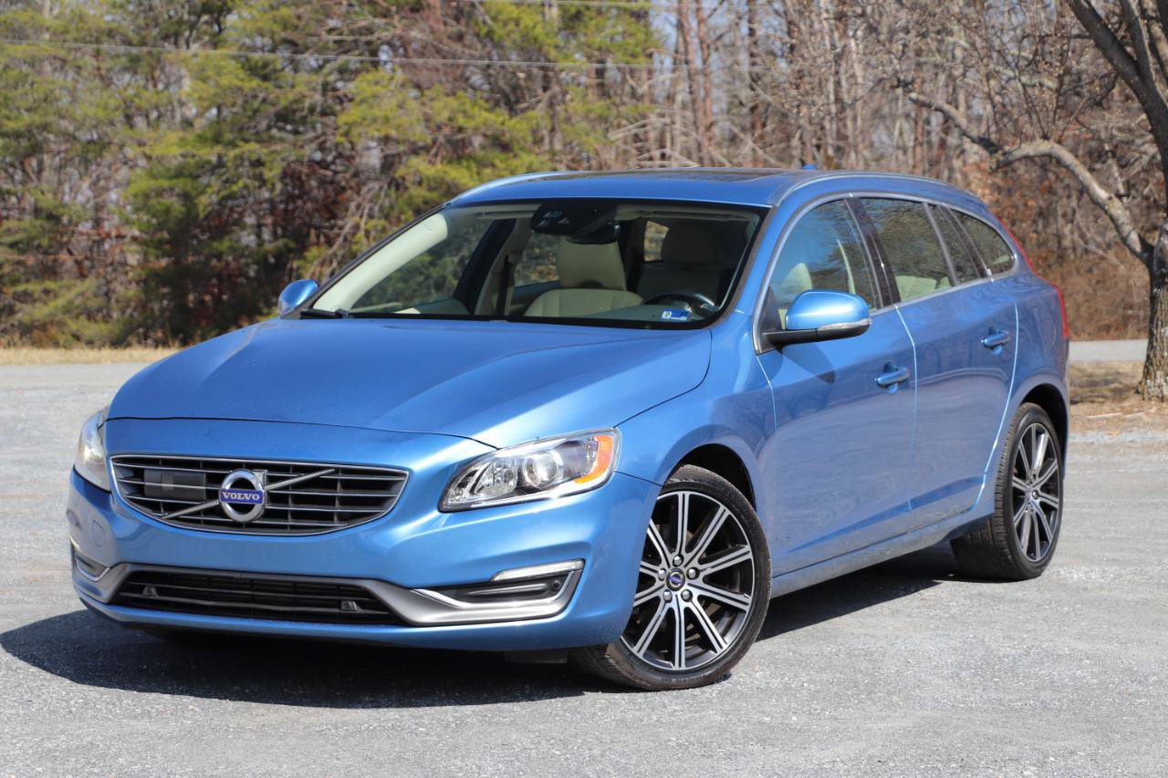 Used 2015 Volvo V60 T5 Platinum image 40