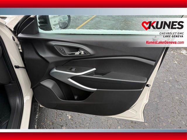 New 2026 Chevrolet Trax RS w/ Driver Confidence Package image 21