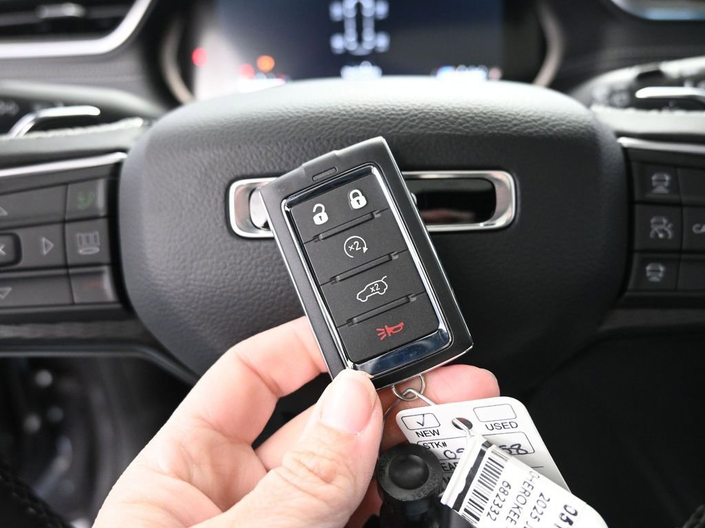 New 2025 Jeep Grand Cherokee L Altitude image 33