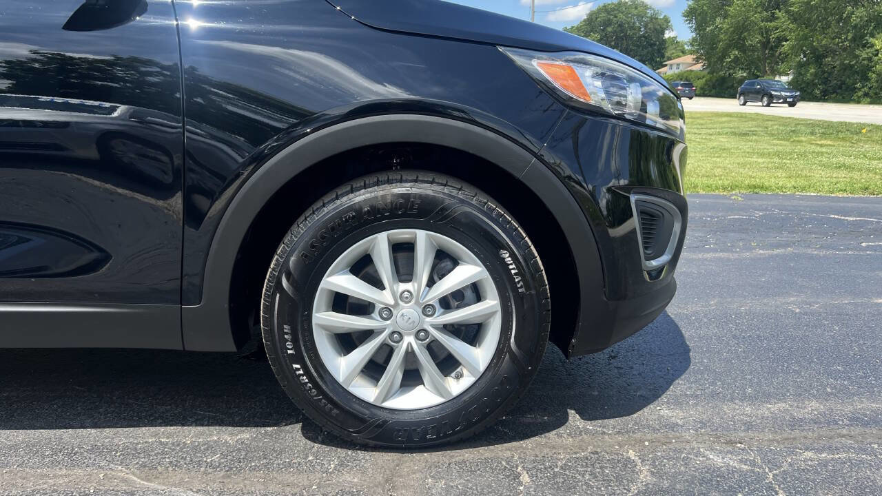 Used 2017 Kia Sorento L image 8