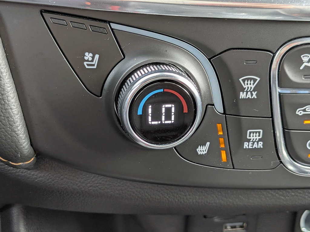 Certified 2021 Chevrolet Traverse Premier FWD image 23